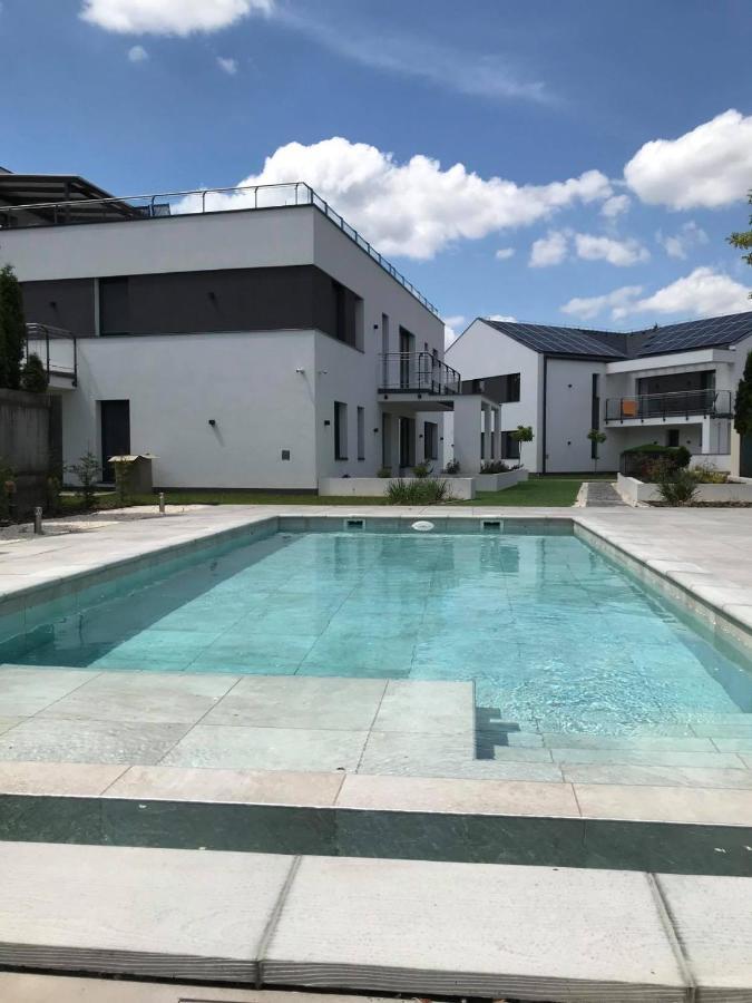 Oasis Residence Hajduszoboszlo Luaran gambar